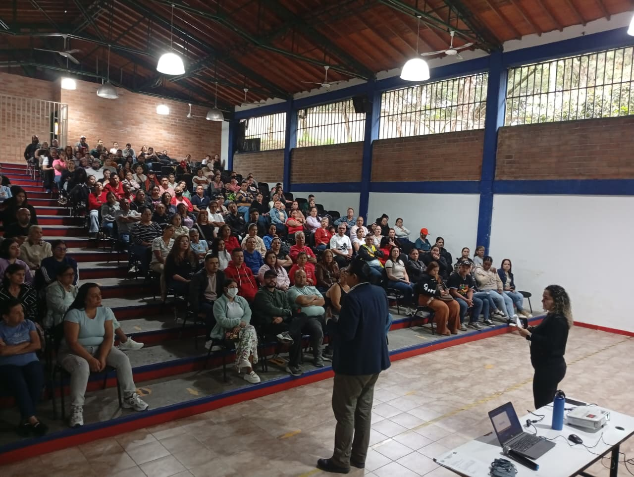 Audiencia Comunidad Educativa